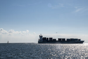 Container ship